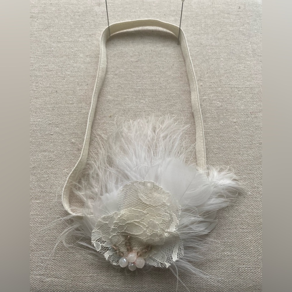✨ Artisan Hand-Sewn Ivory Ostrich Feather & Lace 1920s Headband ✨